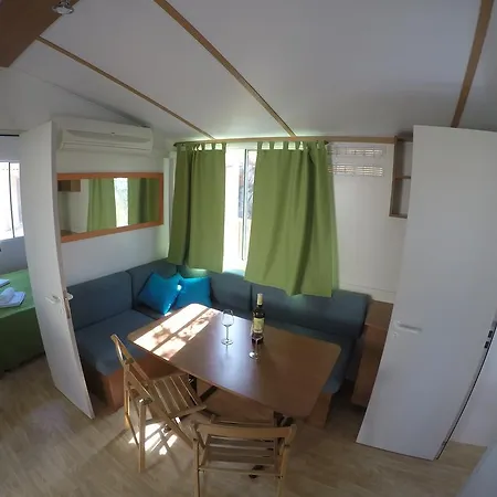 Kompleks wypoczynkowy Mobile Homes T&g