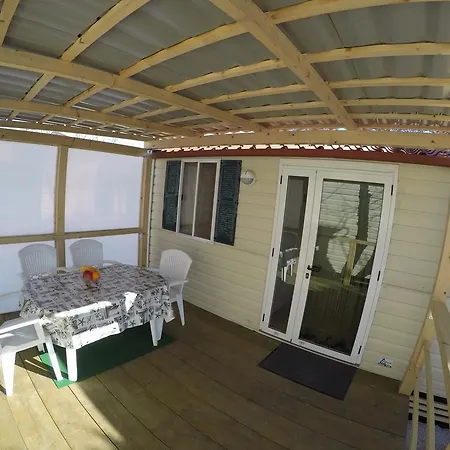 Kompleks wypoczynkowy Mobile Homes T&g