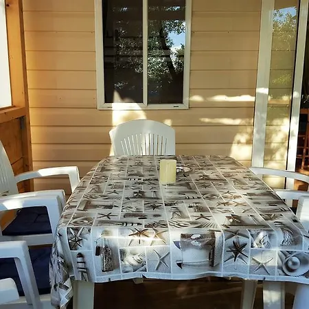 假日公园 Mobile Homes T&g 3*